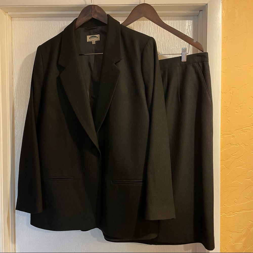 NWOT Mark Reed Black Wool Blend Jacket & Skirt Suit 18